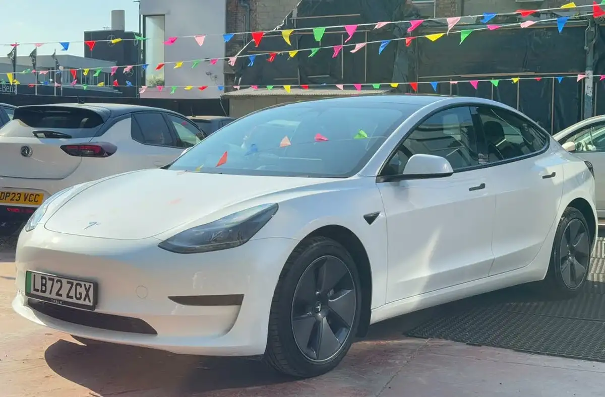 2023-tesla-model-3-e-rwd-241bhp-big-3