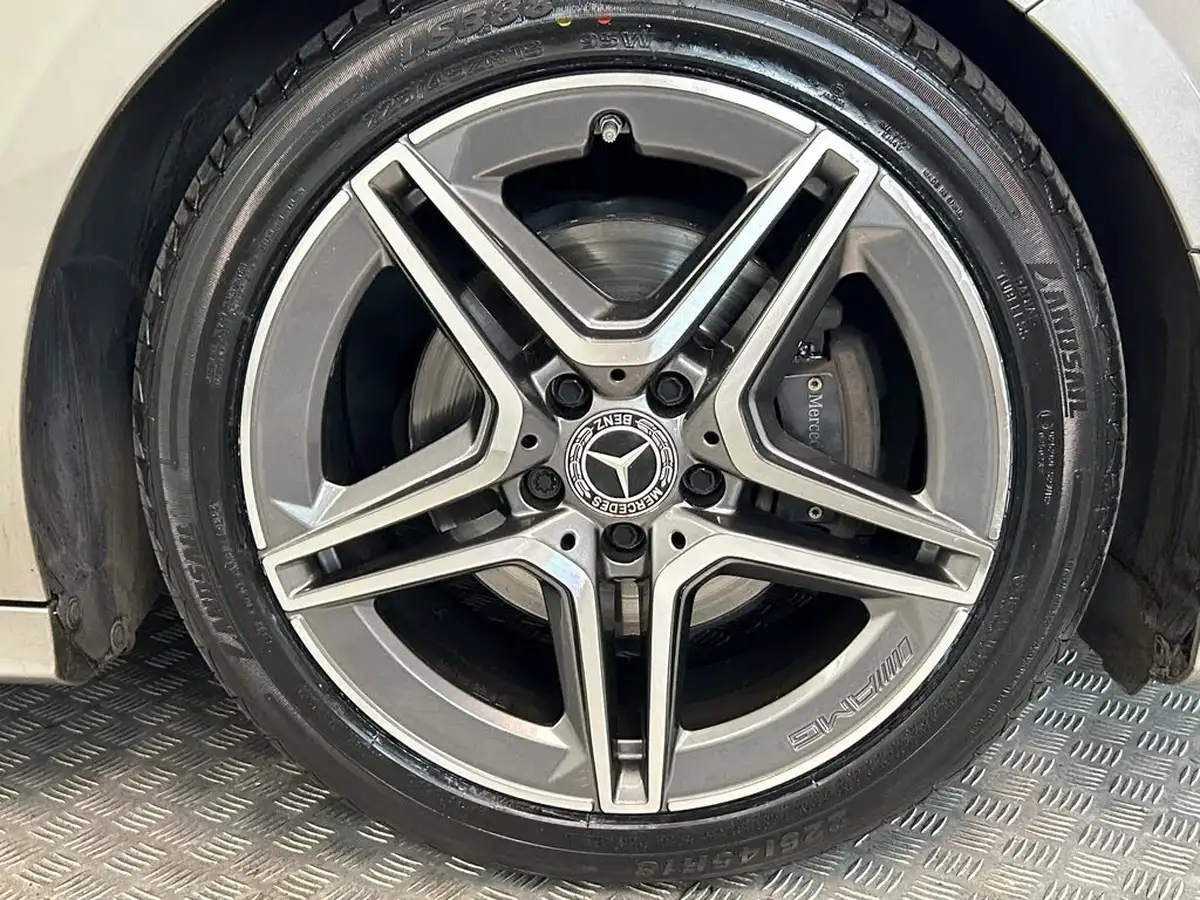 2019-mercedes-benz-a-class-13-a180-amg-line-executive-hatchback-5d-big-13