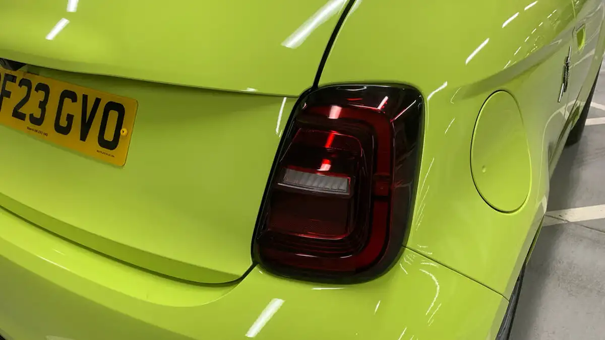 2023-abarth-500-e-500e-turismo-big-44