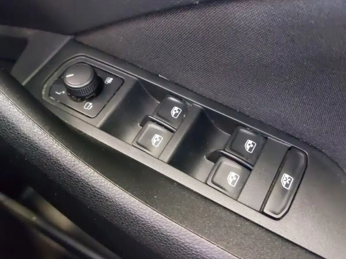 2020-skoda-kamiq-15-tsi-monte-carlo-dsg-big-16