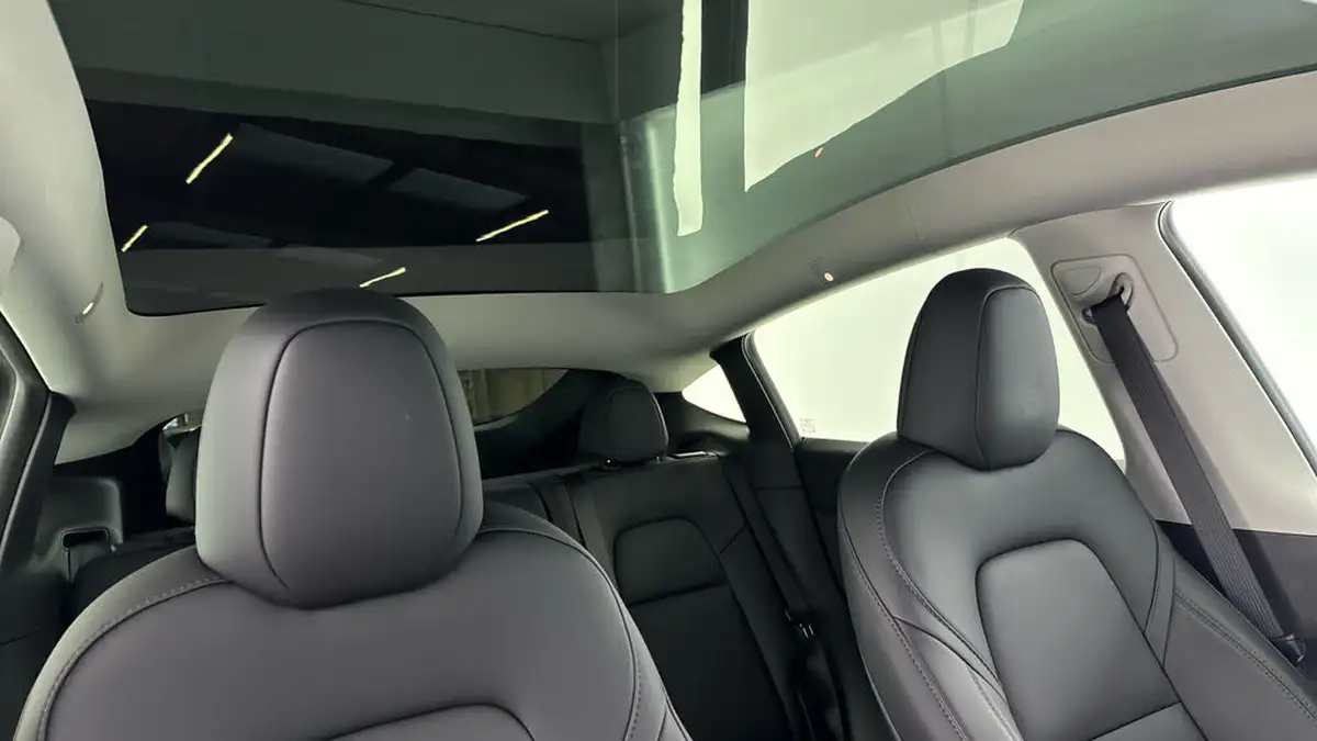 2024-tesla-model-y-e-long-range-306bhp-awd-big-21
