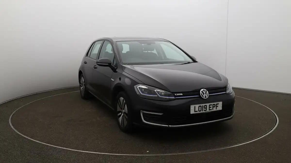 2019-volkswagen-golf-e-e-golf-big-42