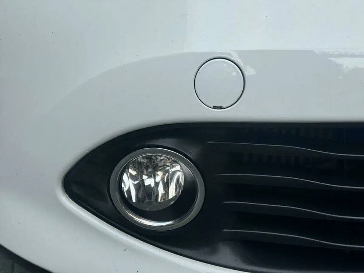 2016-renault-clio-15dci-dynamique-s-nav-90bhp-ss-energy-big-15