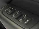 2022-volvo-xc60-20-t8-ultimate-dark-small-17