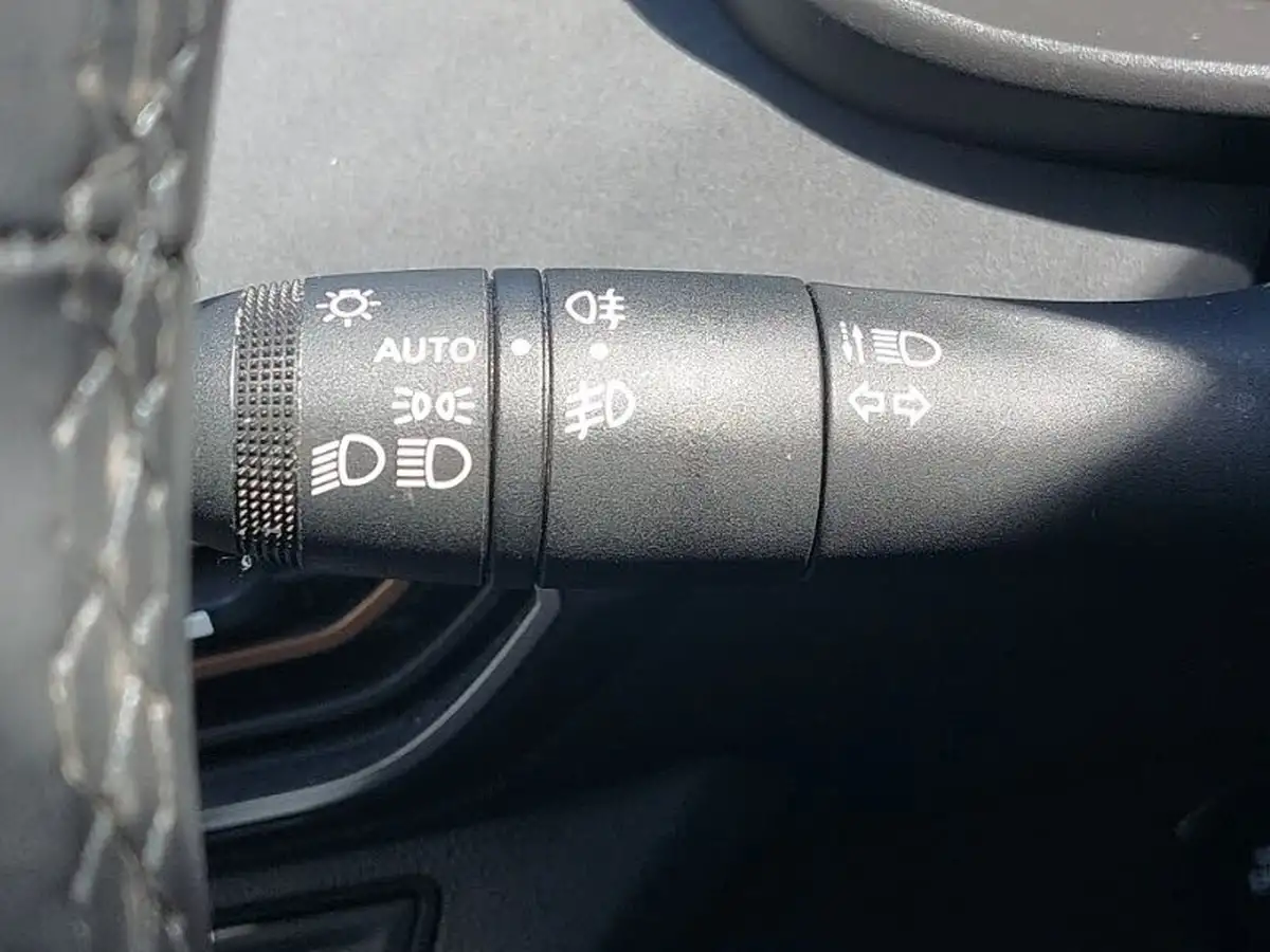 2024-dacia-sandero-stepway-10-tce-extreme-90bhp-big-15