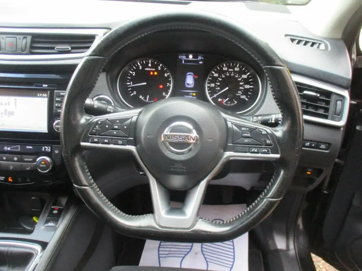 2017-nissan-qashqai-12-dig-t-n-connecta-big-50