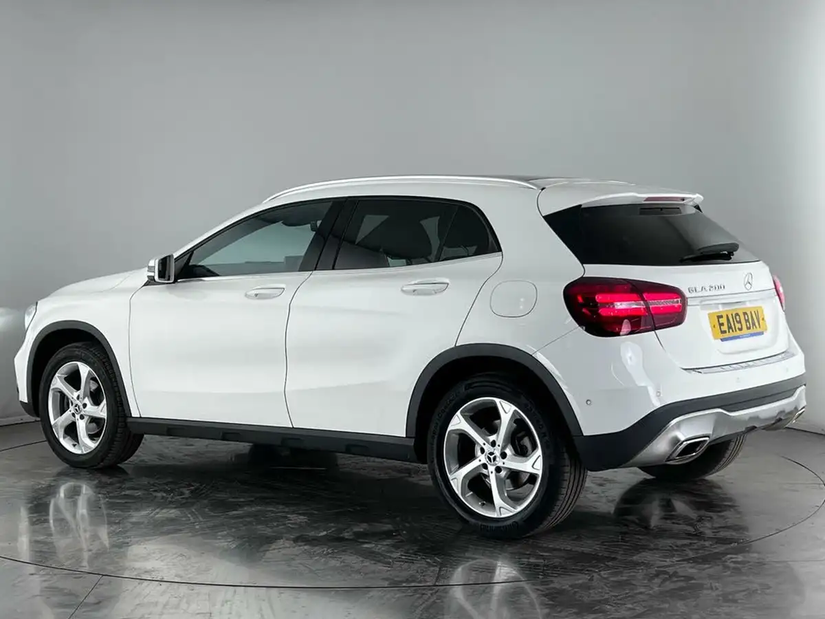 2019-mercedes-benz-gla-class-16-gla-200-sport-premium-plusss-7g-dct-big-3