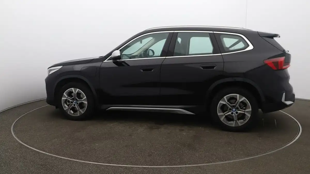 2023-bmw-x1-15-xdrive25e-xline-big-56