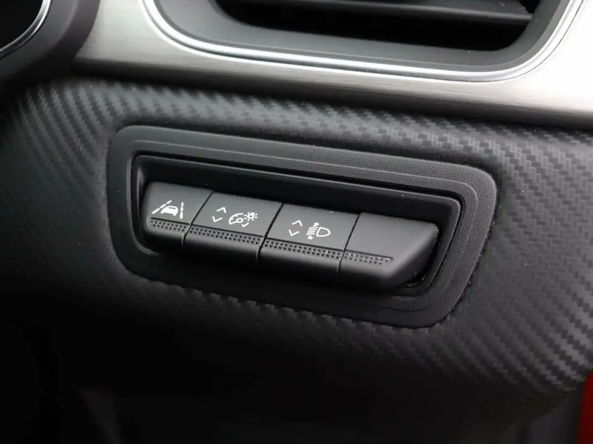 2022-renault-captur-13-tce-rs-line-big-47