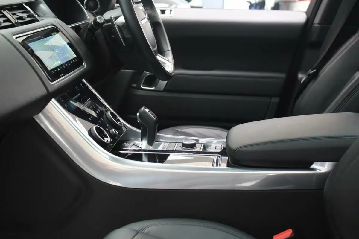 2021-land-rover-range-rover-sport-30-d300-hse-dynamic-black-big-16