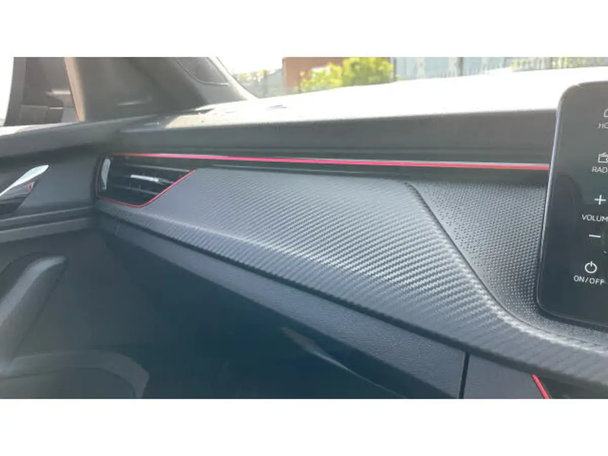 2024-skoda-kamiq-15-tsi-monte-carlo-dsg-big-32