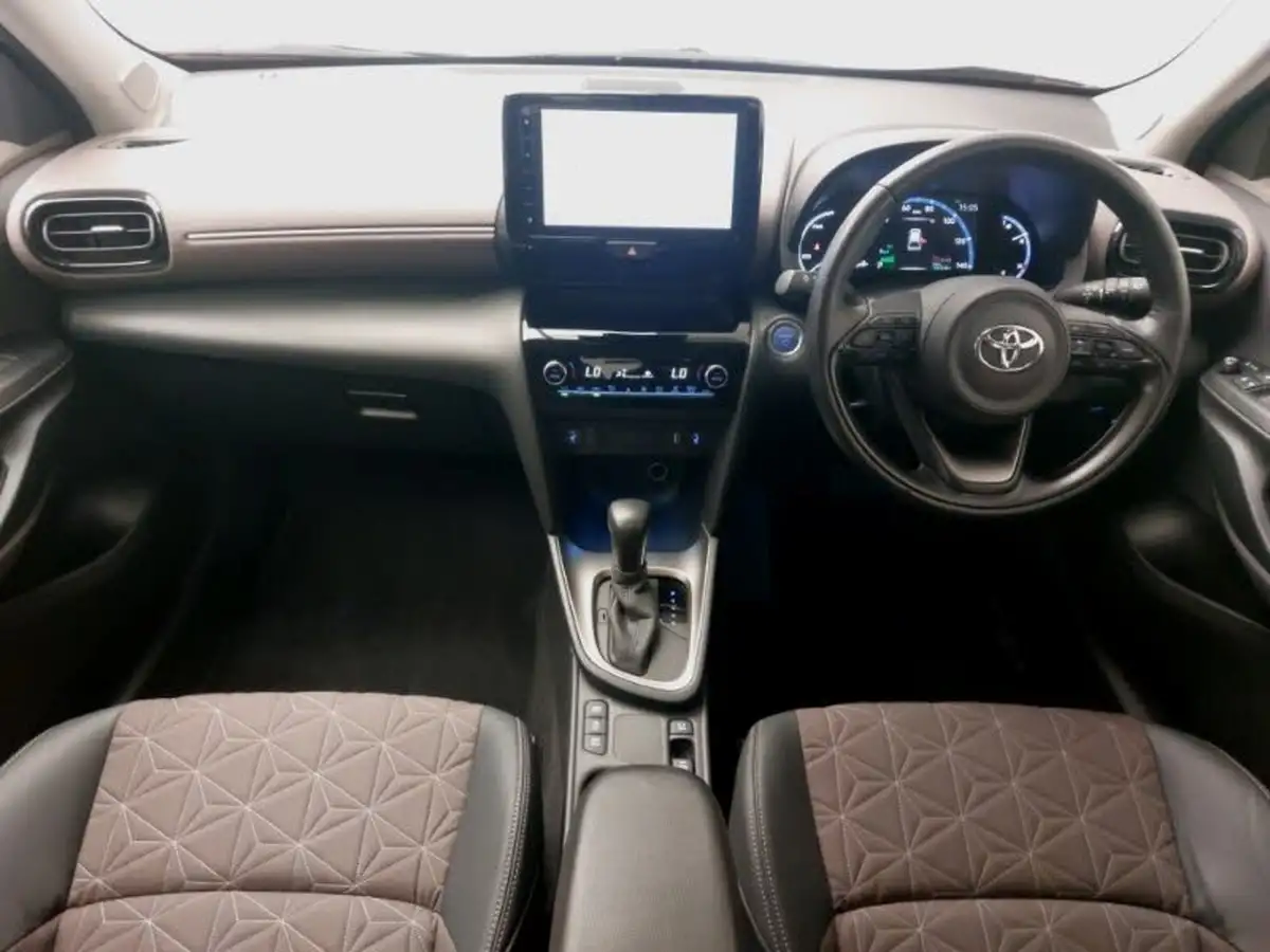 2022-toyota-yaris-cross-15-vvt-i-excel-awd-i-big-2