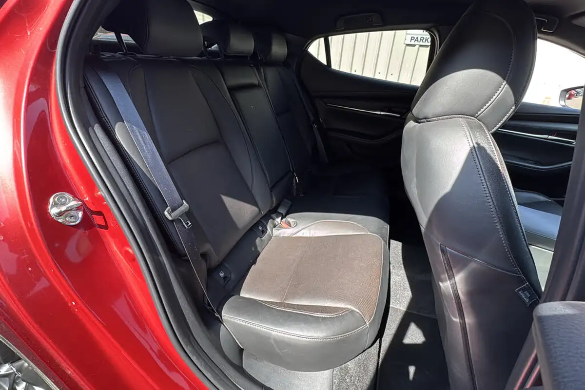 2022-mazda-mazda3-20-gt-sport-122ps-hatchback-5d-auto-big-11