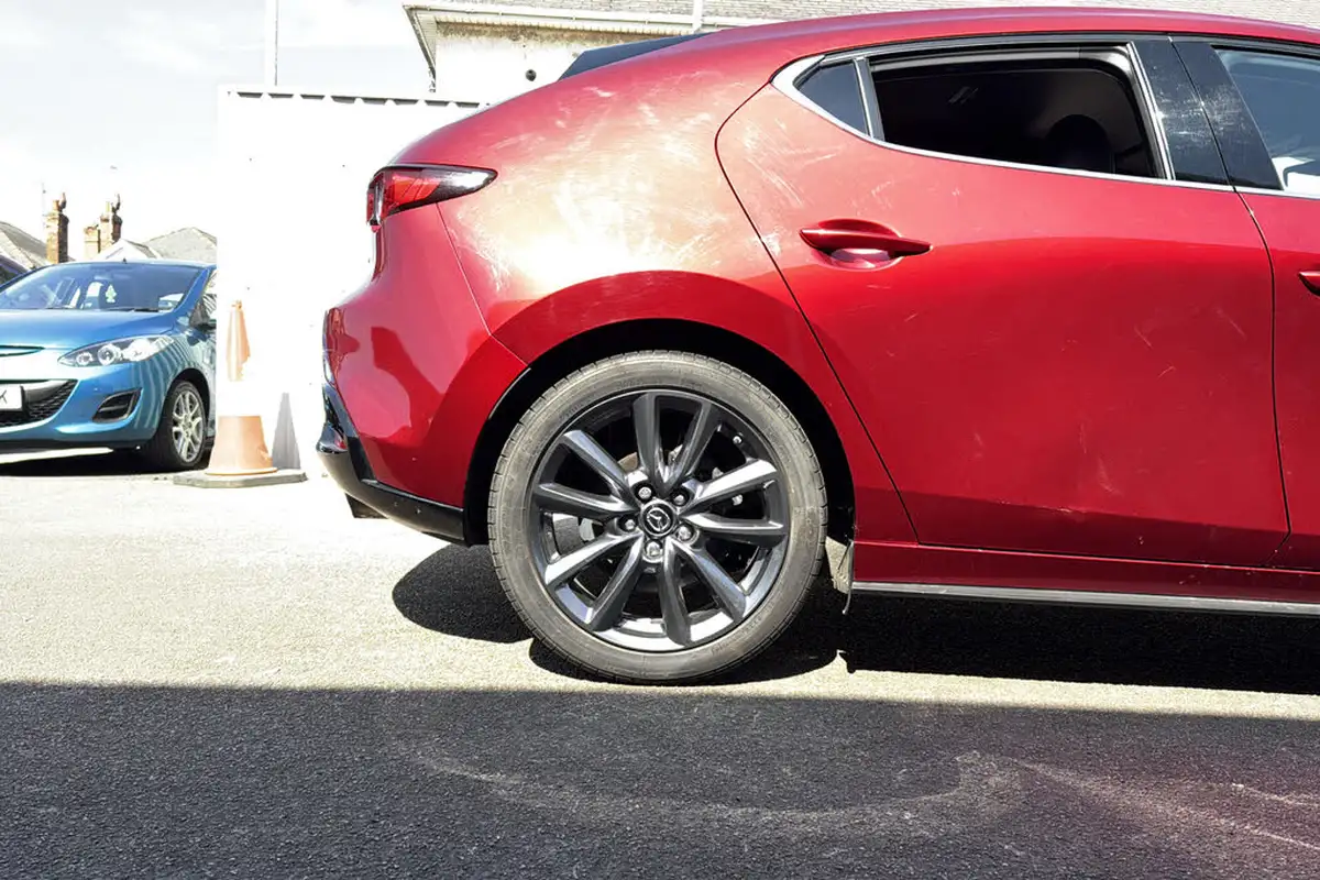 2022-mazda-mazda3-20-gt-sport-122ps-hatchback-5d-auto-big-7