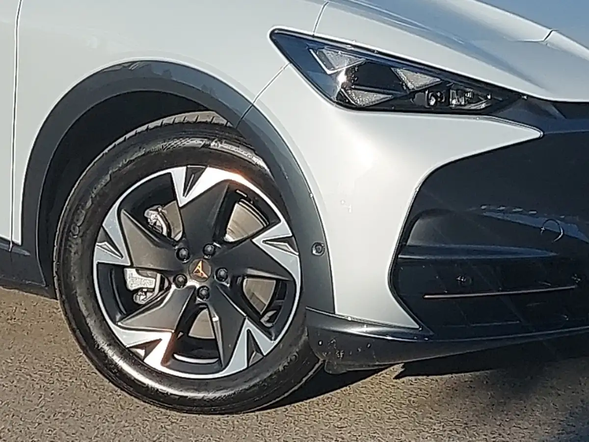 2023-volvo-xc40-20-b3-core-big-8