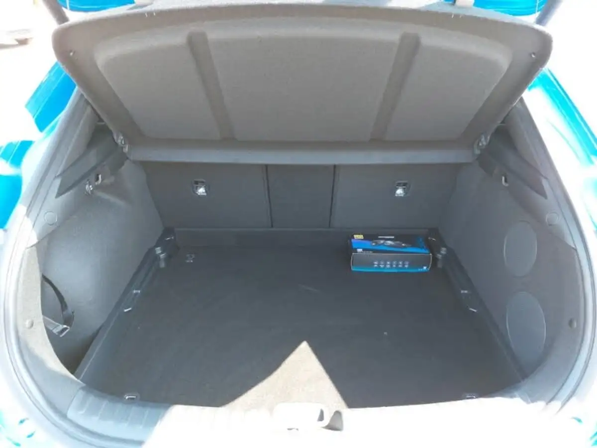 2025-kia-xceed-15-t-gdi-gt-line-s-big-7