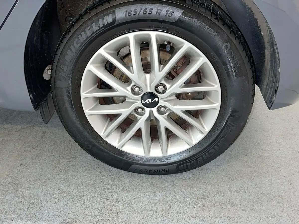 2021-kia-rio-10-t-gdi-2-dct-big-8