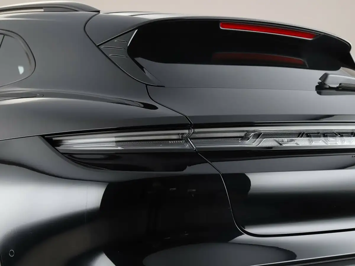 2025-porsche-taycan-e-4-cross-turismo-435ps-big-46
