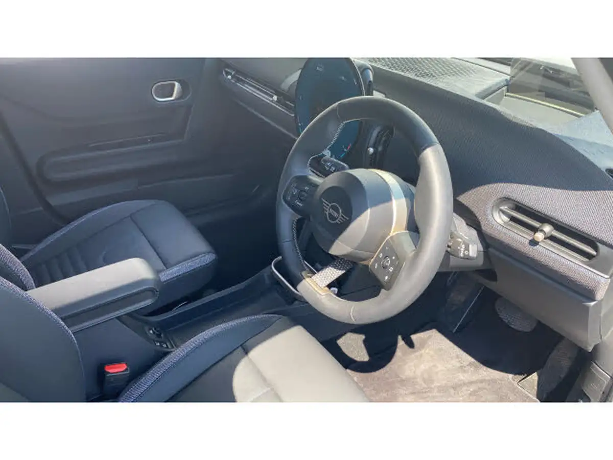 2024-mini-cooper-20-cooper-s-classic-201bhp-hatchback-5d-auto-big-5