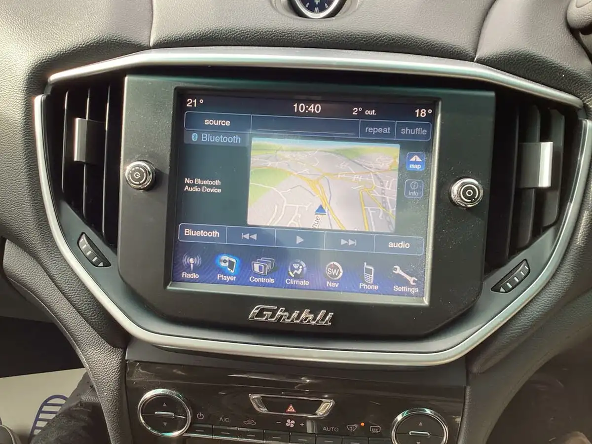 2015-maserati-ghibli-30td-big-30
