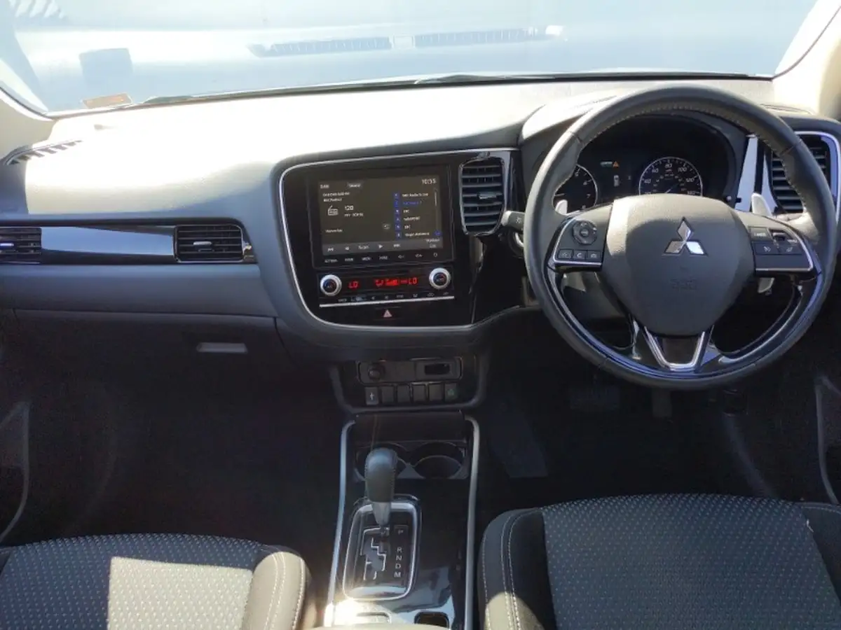 2023-volvo-xc90-20-t8-plus-big-2