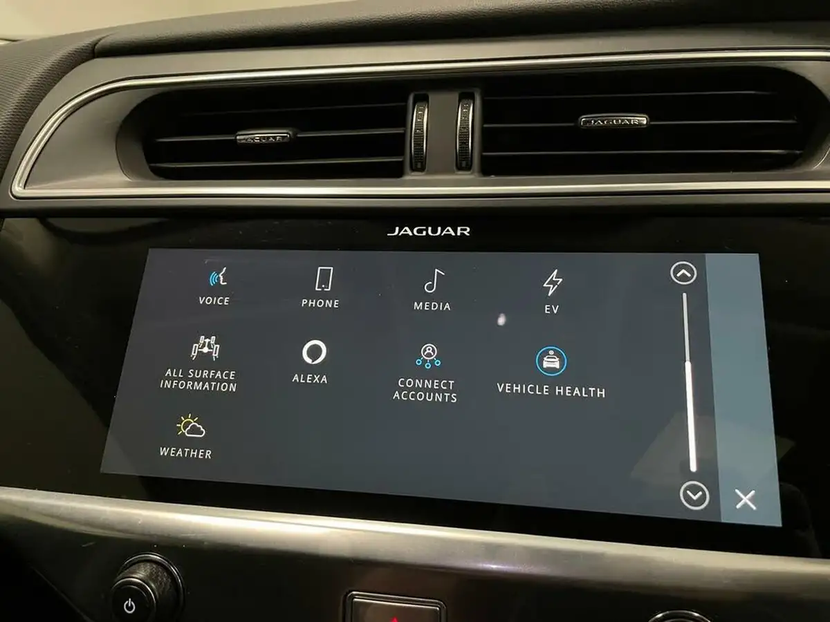 2021-jaguar-i-pace-ev400-hse-big-17