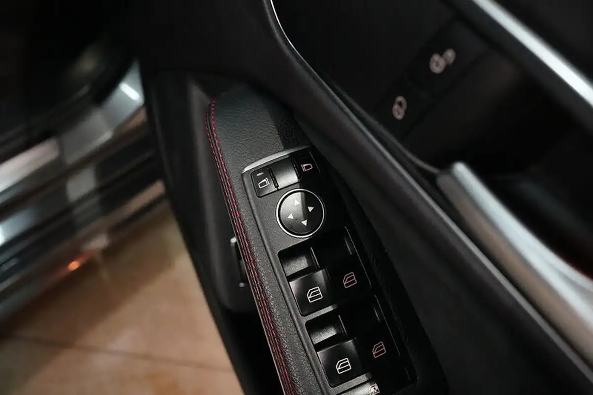 2018-mercedes-benz-cla-16-cla-180-amg-line-edition-shooting-brake-5d-7g-dct-big-31