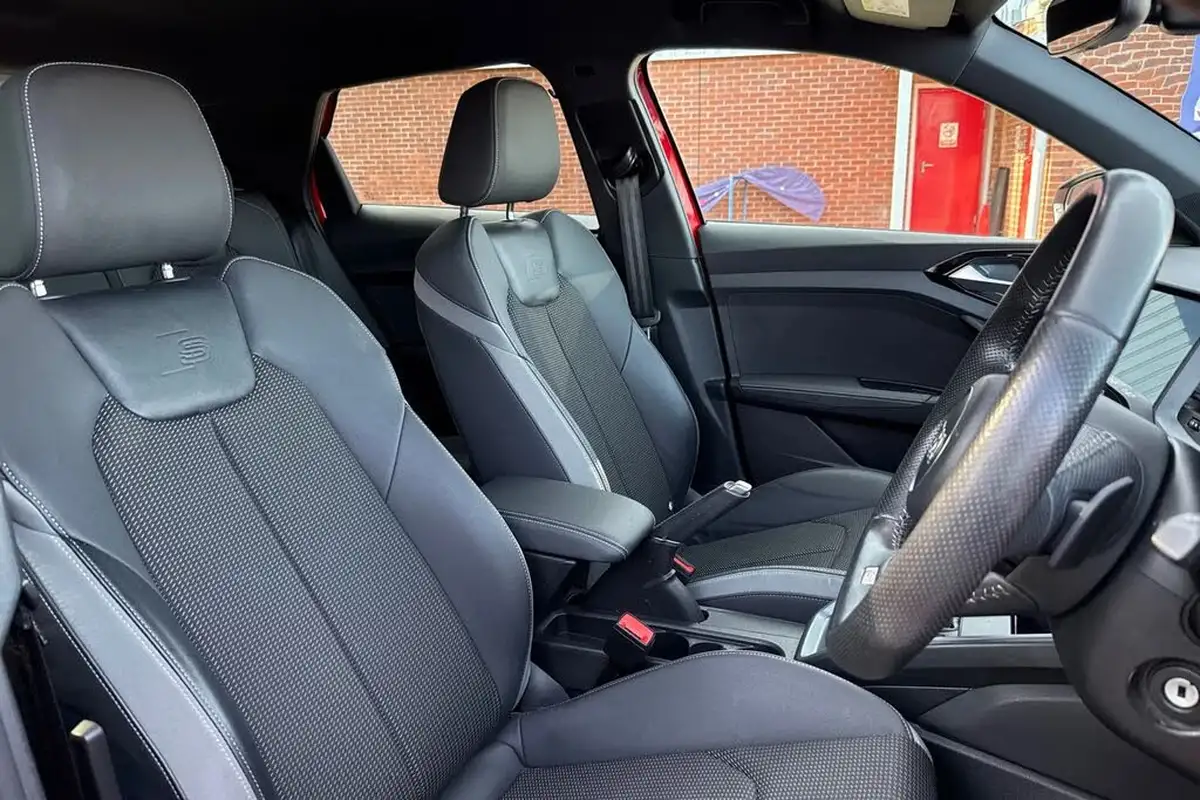 2019-audi-a1-20-40-tfsi-s-line-competition-ss-big-23