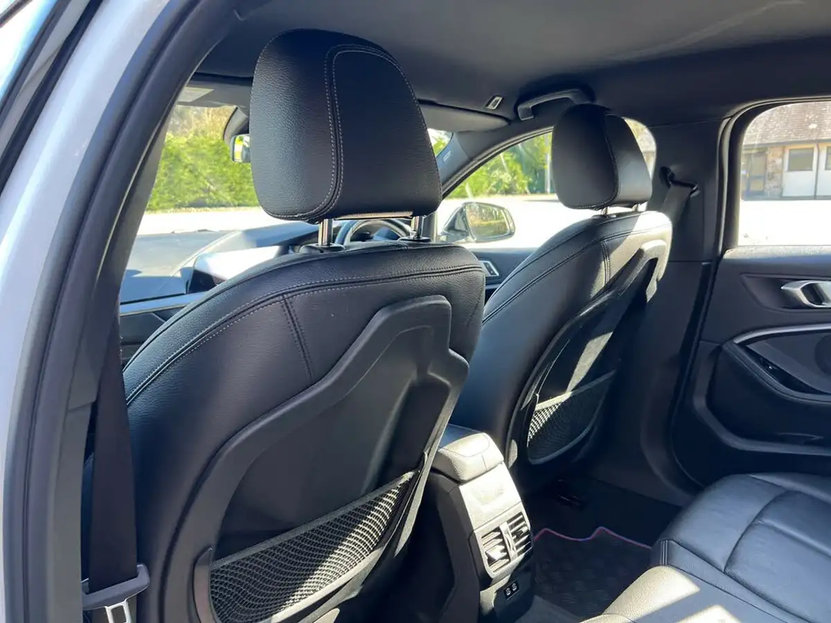 2020-bmw-1-series-20td-120d-xdrive-m-sport-big-37