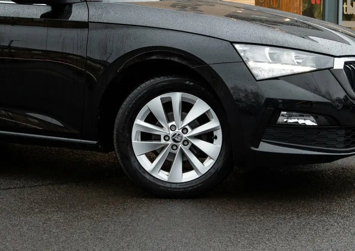 2023-skoda-scala-10-tsi-se-technology-95ps-big-1