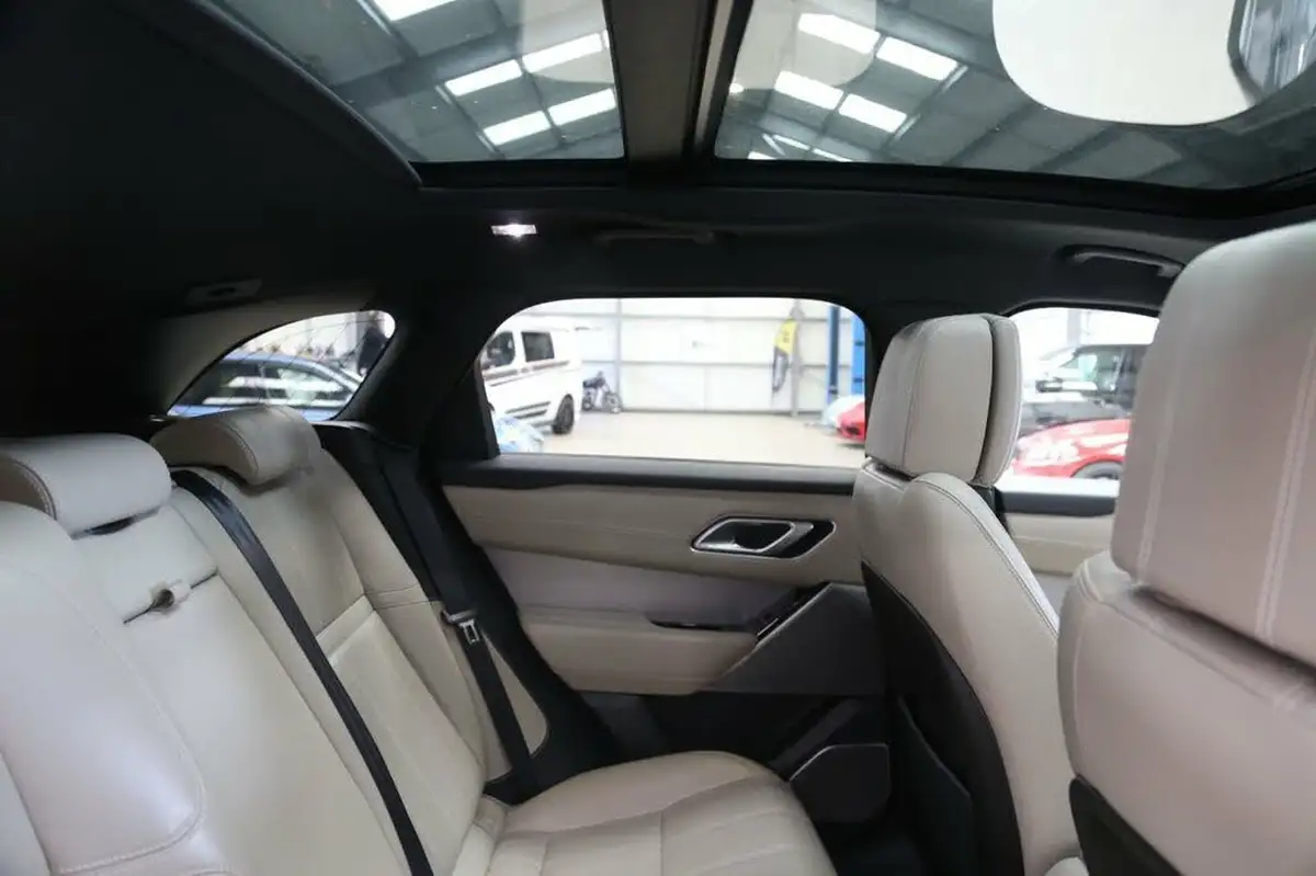 2019-land-rover-range-rover-velar-20-d240-r-dynamic-hse-big-30