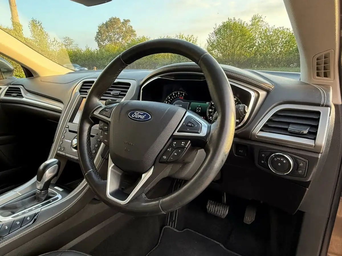 2016-ford-mondeo-20tdci-vignale-210ps-estate-5d-powershift-big-22