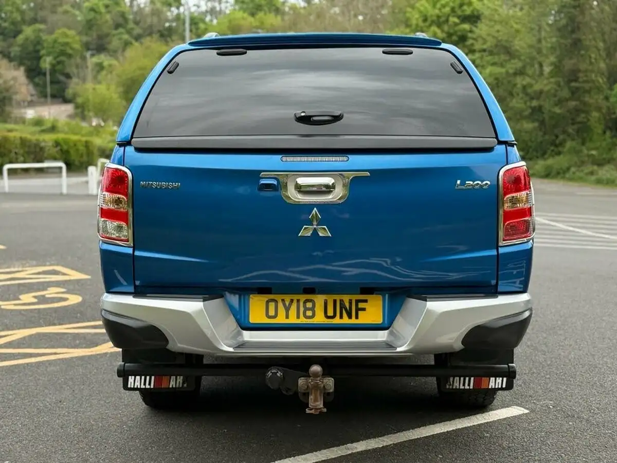 2018-mitsubishi-l200-24di-d-barbarian-eu6-big-13