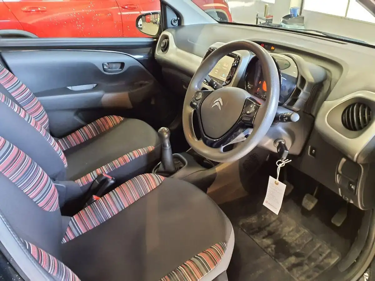 2016-citroen-c1-12-puretech-feel-81ps-5d-big-11