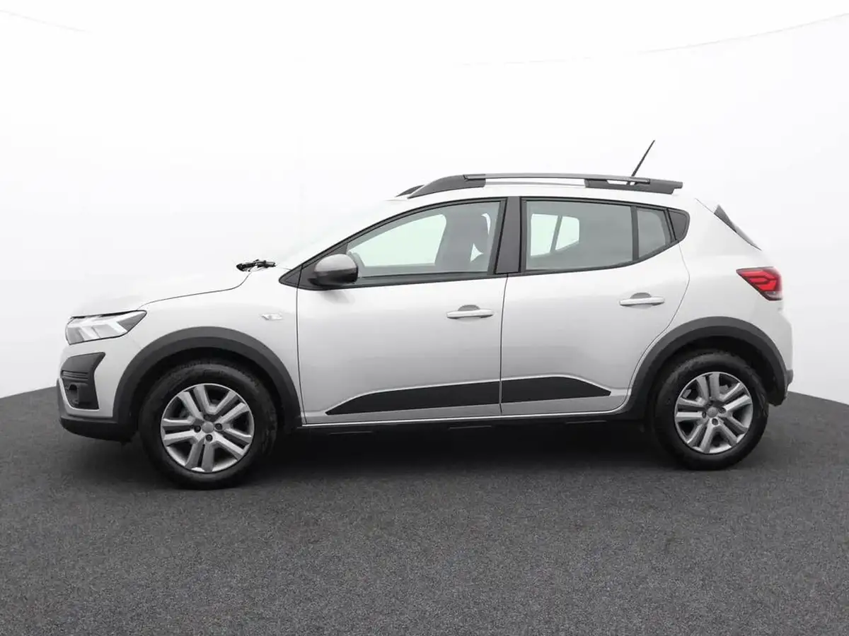 2023-dacia-sandero-stepway-10-tce-expression-90bhp-big-3