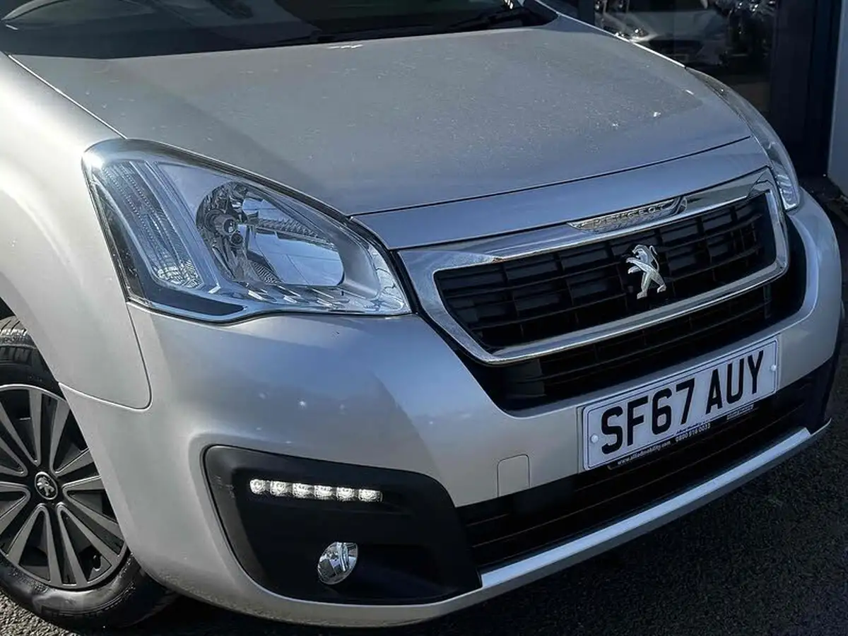 2017-peugeot-partner-big-5