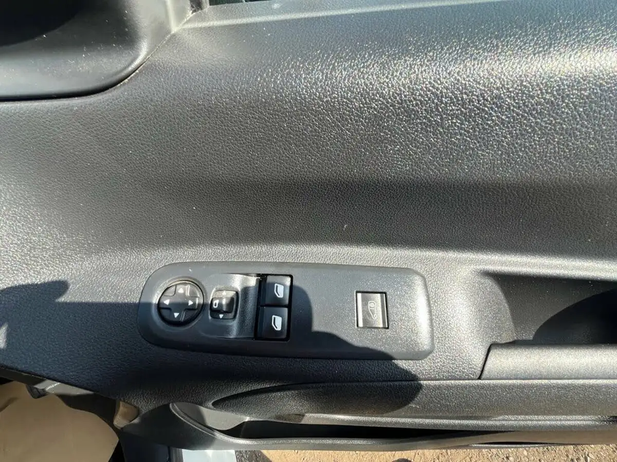 2022-toyota-proace-city-15d-active-big-15