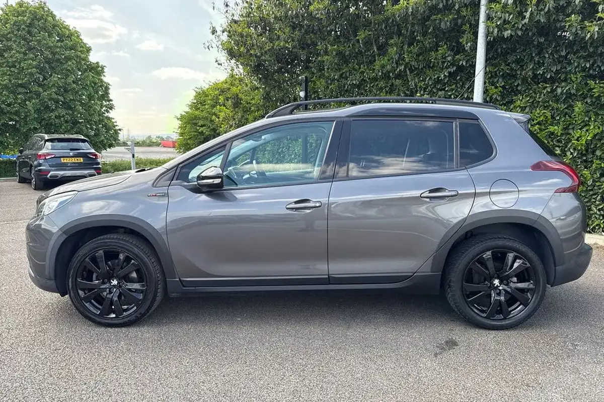 2016-peugeot-2008-suv-12-puretech-gt-line-130bhp-big-31