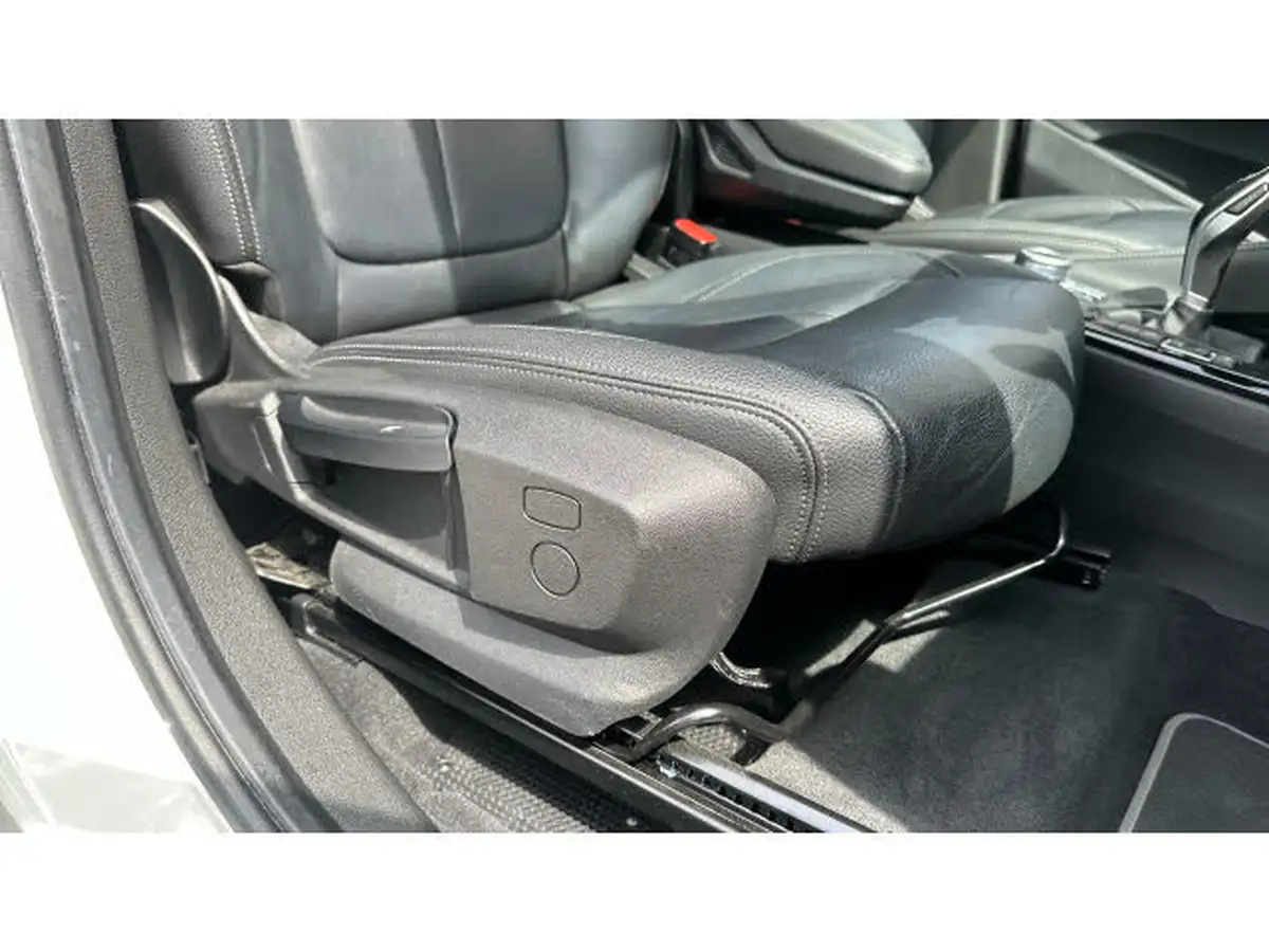 2022-bmw-x1-20td-sdrive18d-xline-sport-auto-big-33
