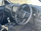2025-isuzu-d-max-19td-v-cross-small-10