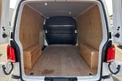 2024-volkswagen-transporter-small-9