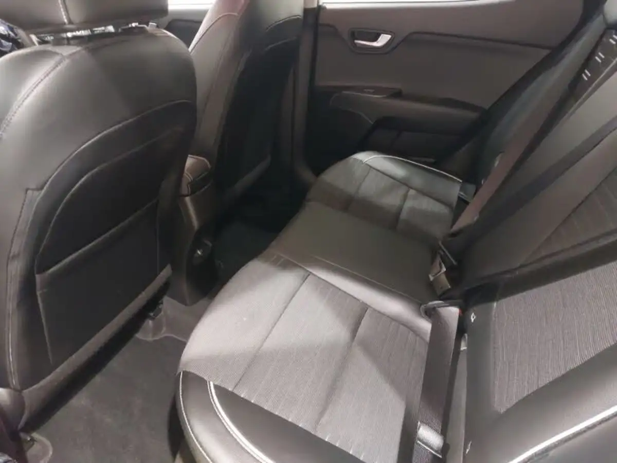 2022-kia-stonic-10-t-gdi-gt-line-s-big-5