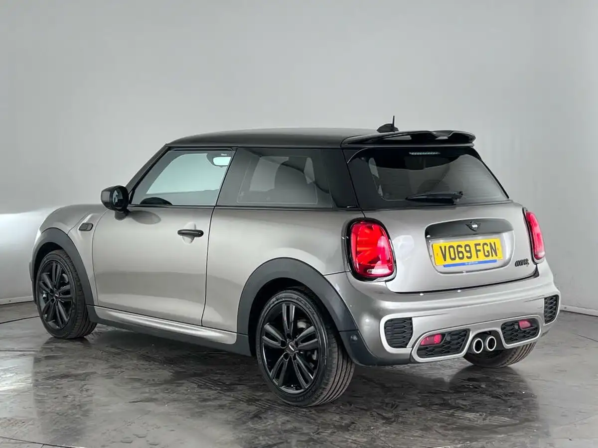 2019-mini-cooper-20-cooper-s-sport-189bhp-hatchback-3d-auto-big-1