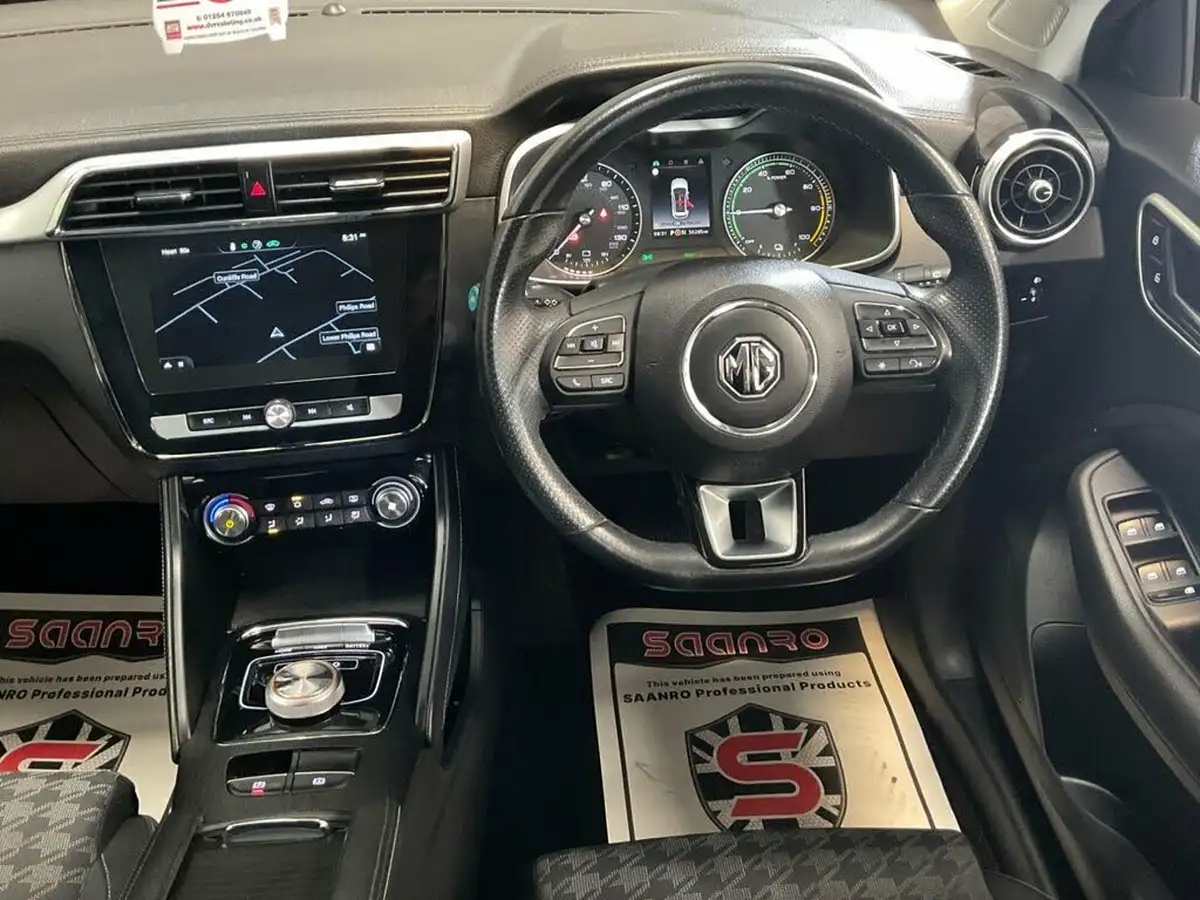 2019-mg-zs-suv-e-excite-ev-big-40