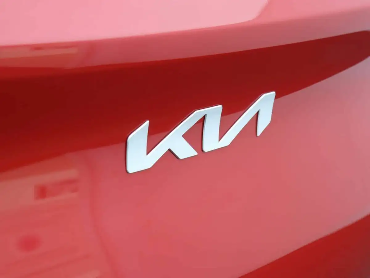 2025-kia-stonic-10-t-gdi-2-dct-big-39