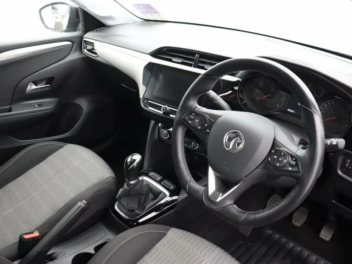 2021-vauxhall-corsa-12i-se-big-10