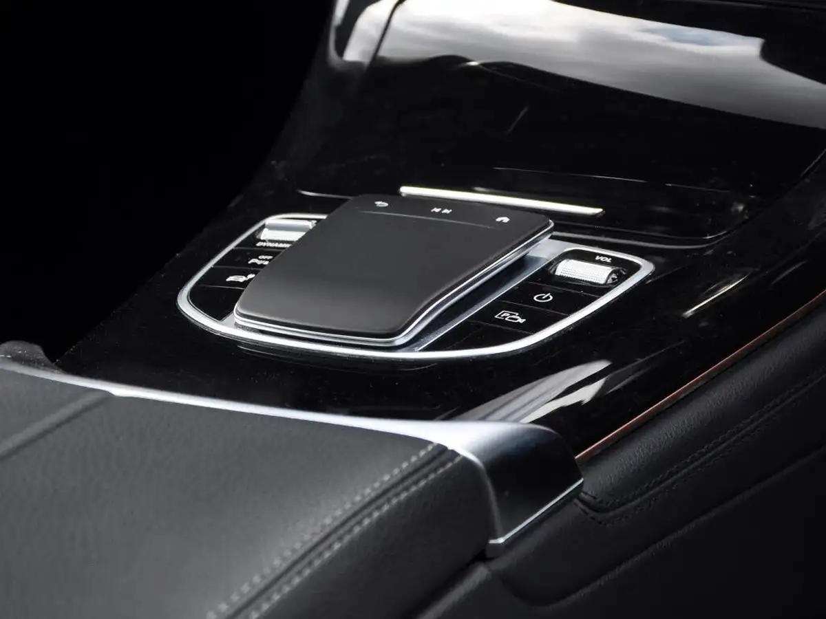 2021-mercedes-benz-eqc-e-eqc-400-amg-line-premium-plus-big-52