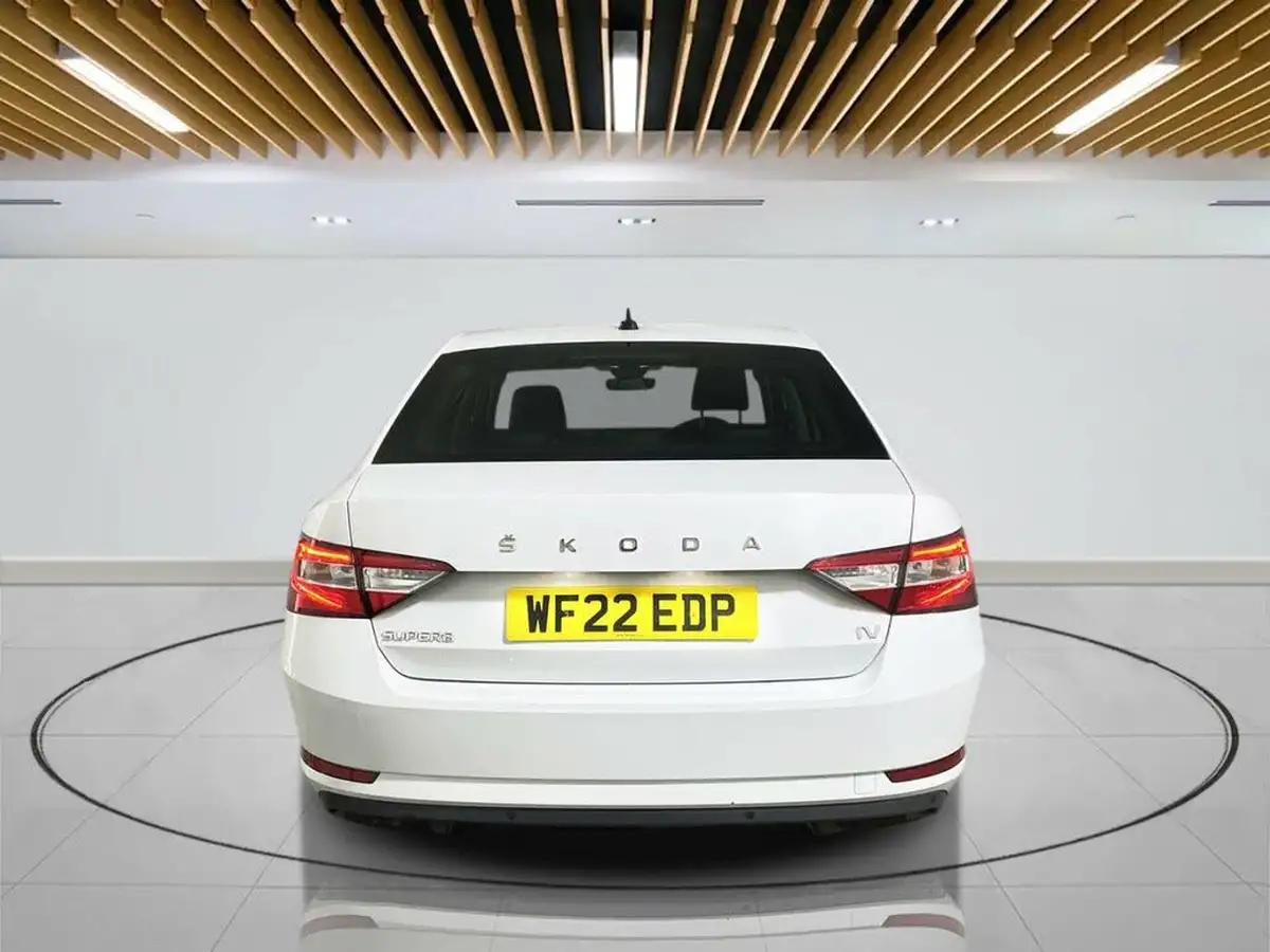 2022-skoda-superb-14-tsi-se-technology-218ps-hatchback-big-6