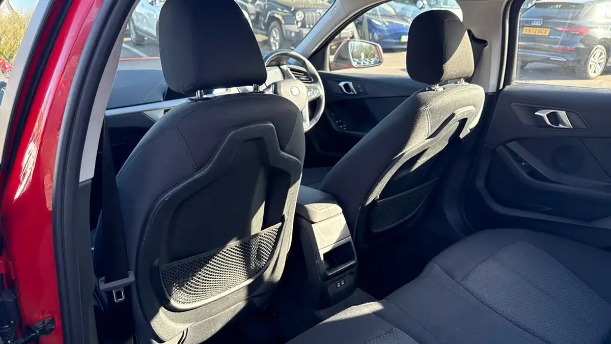 2020-bmw-1-series-big-13