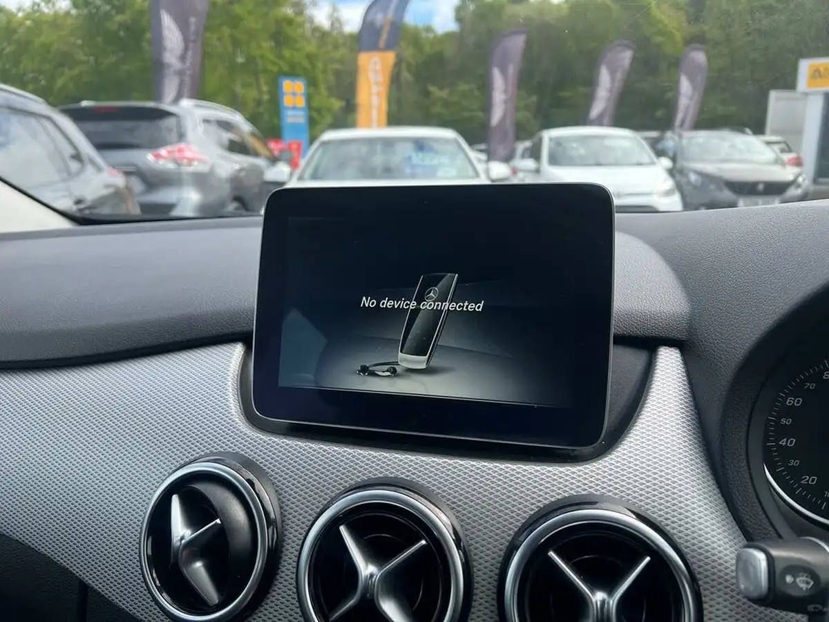 2017-mercedes-benz-b-class-15d-b180-sport-executive-7g-dct-big-18